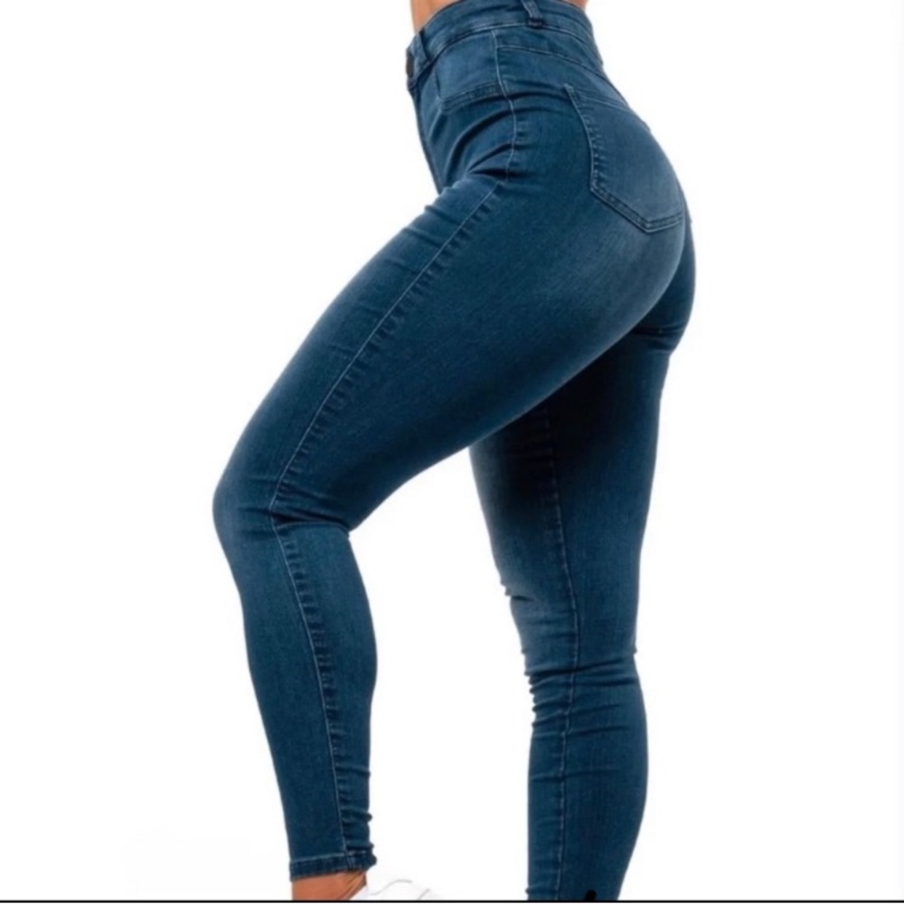 FitJeans sizeXS high waisted! Used, but in good condition.